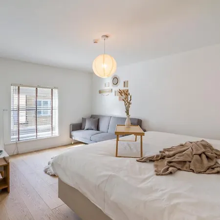 Sersea - Spacious House In With Garage Ostende