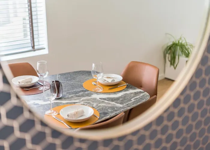 Sersea - Spacious House In With Garage Hébergement de vacances *