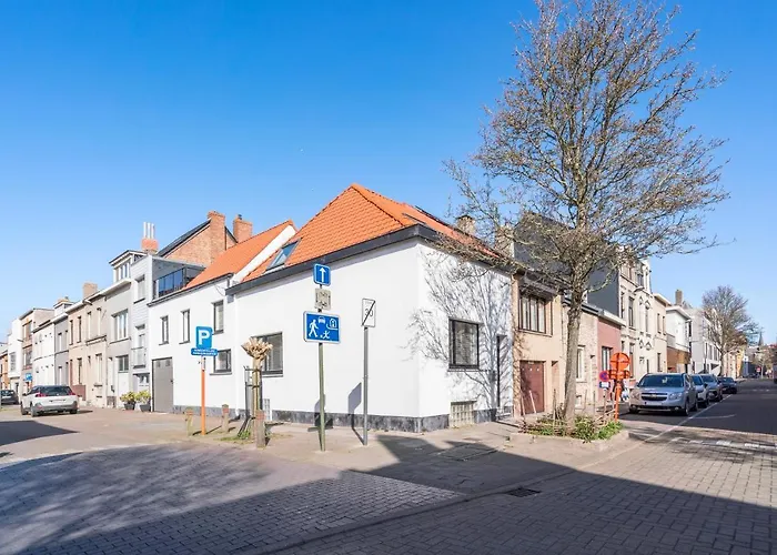 Hébergement de vacances Sersea - Spacious House In With Garage