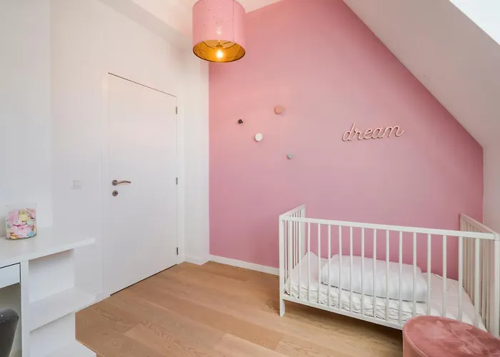 Sersea - Spacious House In With Garage Hébergement de vacances Ostende